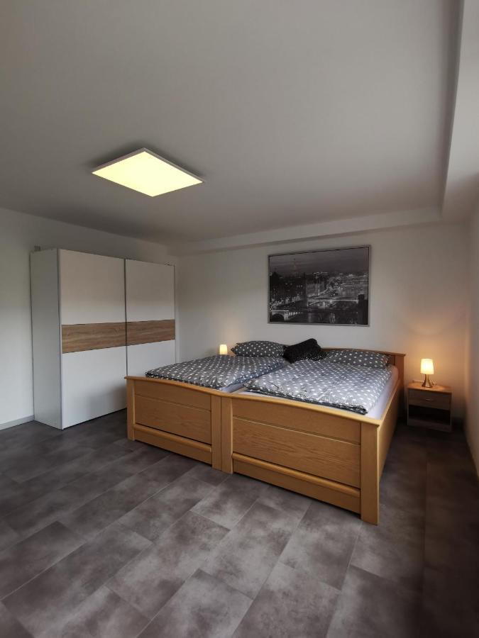Moderne Wohnung Mit Terrasse Und Eigenem Zugang. Remscheid Buitenkant foto